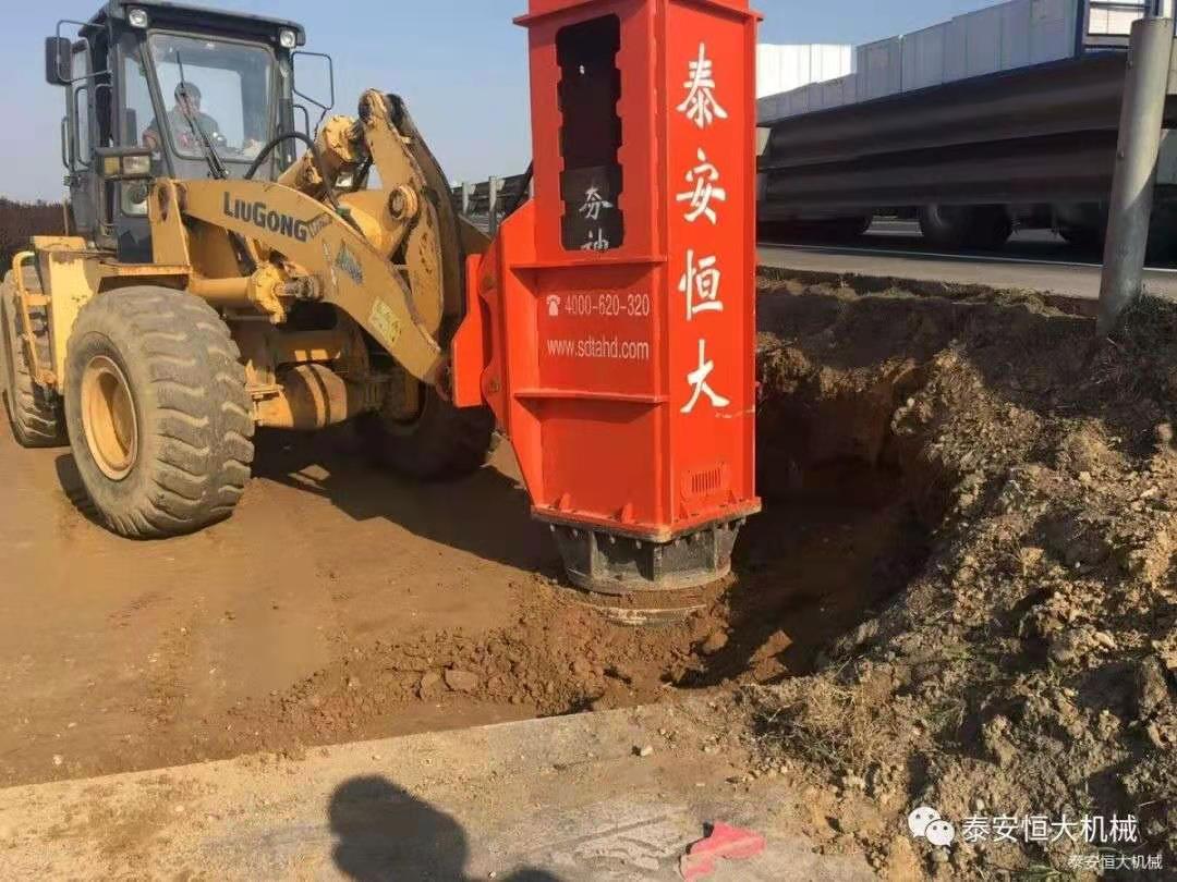 恒大機(jī)械應(yīng)邀出席新臺(tái)高速臺(tái)背、涵背設(shè)計(jì)方案研討會(huì)