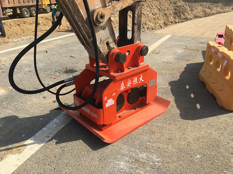 挖機(jī)振動(dòng)夯 挖機(jī)振動(dòng)夯