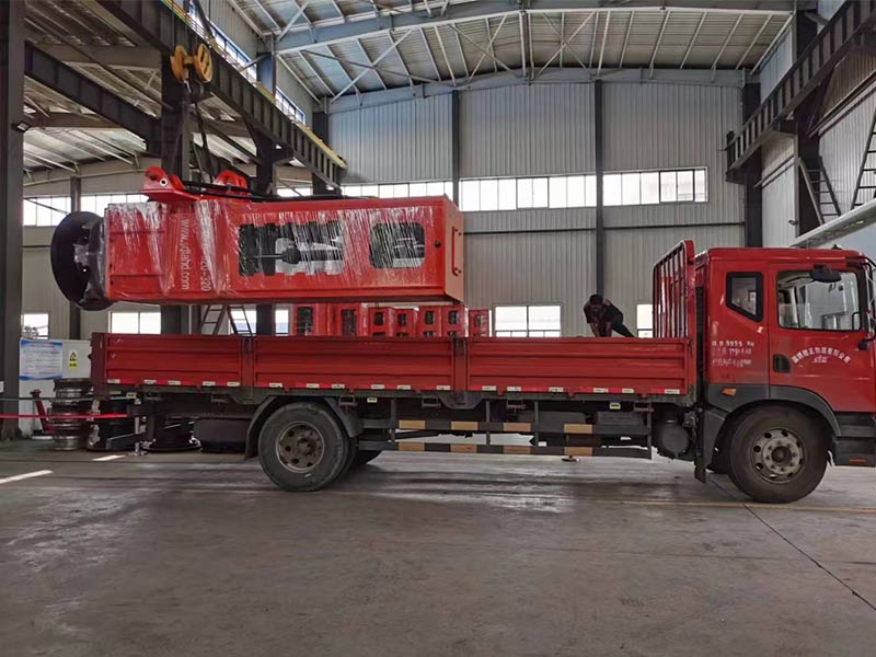 HC液壓夯實(shí)機(jī) HC液壓夯實(shí)機(jī)