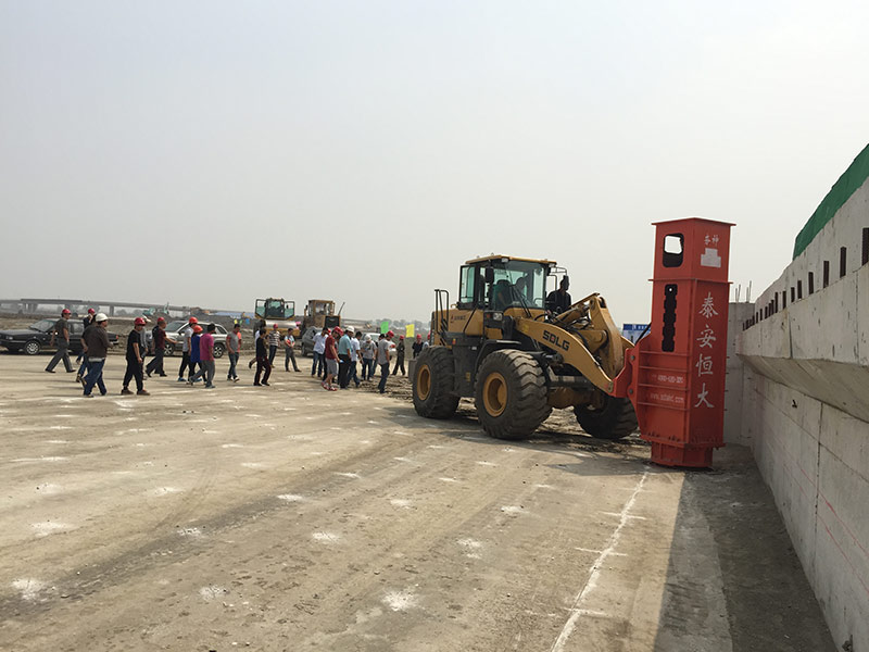 高速液壓夯實(shí)機(jī) 高速液壓夯實(shí)機(jī)