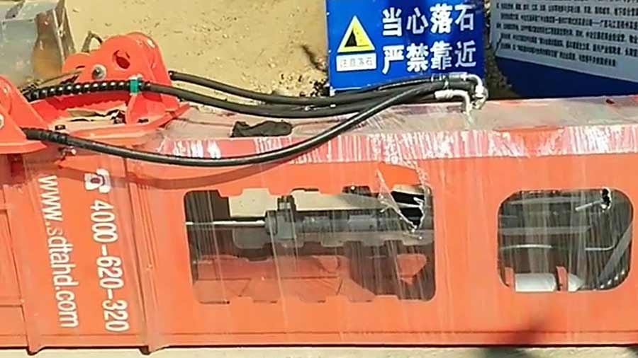 高速液壓夯實機(jī) 高速液壓夯實機(jī)